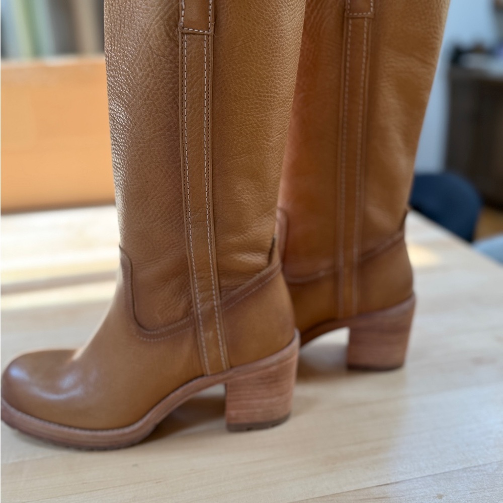Tan Leather Heeled Boots PRICE IS FIRM - Picture 10 of 11